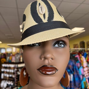 Creme Fedora mit schwarzem Band / Kauri Muschel Fedora/Unisex Fedora/Herren Hut/Frauen Hut/Formelle Fedora Kleid Hut