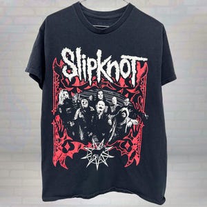 Retro Slipknot Band T-Shirt - Black Heavy Metal Graphic Tee with Red Tribal Design, Rock Concert Tour Shirt, Nu Metal Fan Gear Size Medium