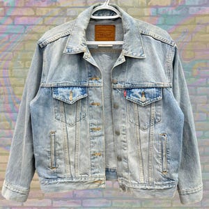 Vintage Levi’s Denim Trucker Jacket - Light Wash Trucker, Classic Blue Jean Coat, Y2K Streetwear, Retro Layering Piece, Size Small