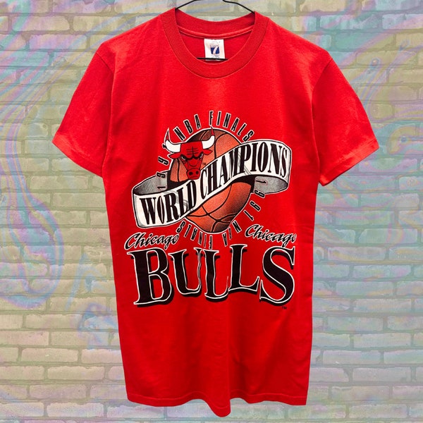 Chicago Bulls 1991 NBA Finals World Champions Tshirt Medium Unisex 90s Vintage Basketball Sportswear