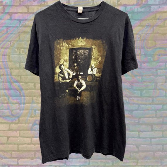 Vintage Coldplay Viva La Vida Tour 2008 Band Tshirt - Retro Vintage Coldplay Viva La Vida Tour 2008 Band Tshirt - Retro
