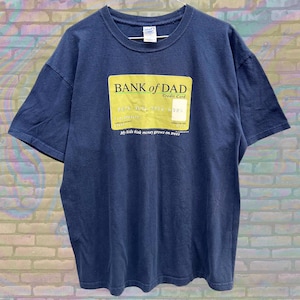 Bank of Dad Funny Credit Card Parodie Tshirt Grote Unisex Y2K Vintage Diverse abstracte komedie