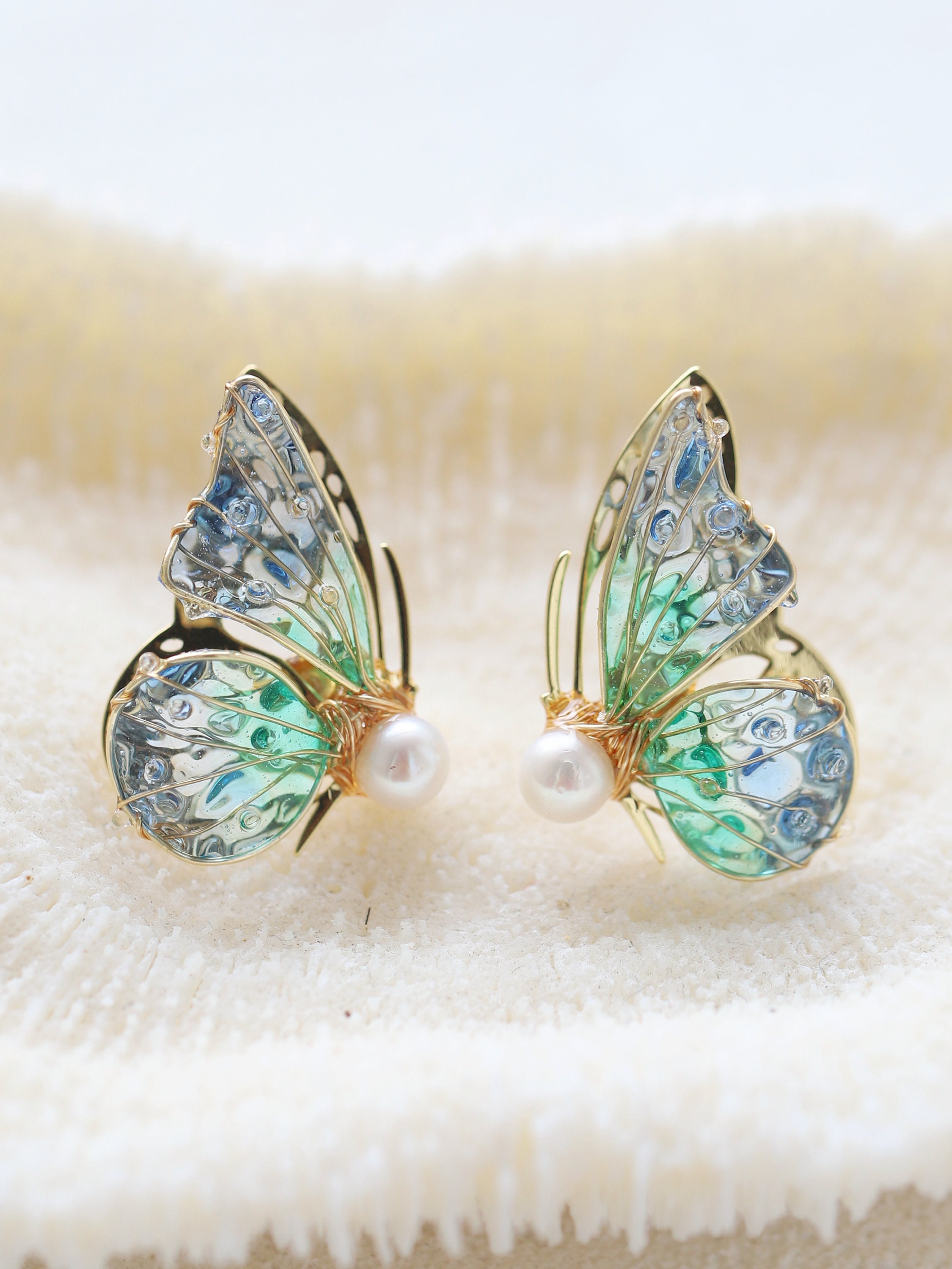 Handmade Creative earring  Multi-Color butterfly earrings  pearl wing earring gift for her Korean style  925 Sterling Silver Stud Earrings