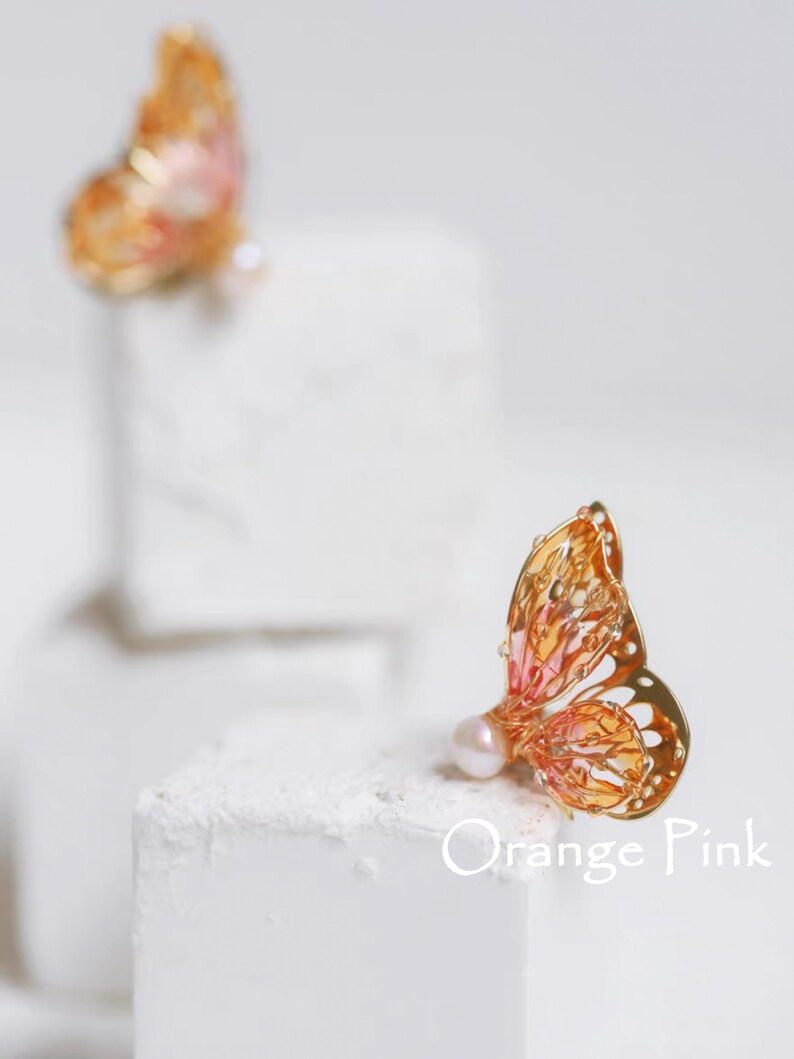 Boucle d'oreille créative faite main Boucles d'oreilles papillon multicolores, cadeau pour elle, Boucles d'oreilles en argent sterling 925 de style coréen gold-orange pink