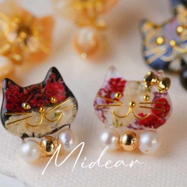 kitty stud Earrings/ made with real flowers/ cat earring/ gift for her/ handmade jewelry/ handmade earring/ 14K GOLD/ Gift For Cat Lover