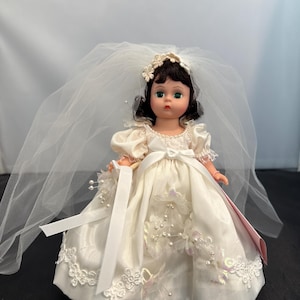 Madame Alexander’s Scarlett in Bridal Dress - 8 inch