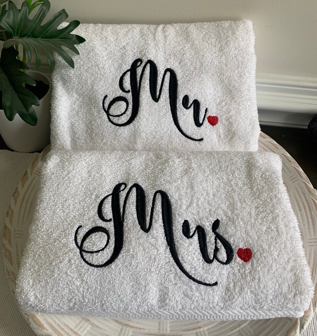 Mr and Mrs Bath Towel Set / Custom Embroidered Towel / Mr and Mrs Towel ...