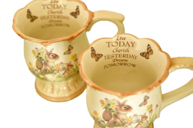 2 Cracker Barrel Easter Traditions Ceramic Bunny Rabbit Footed Mug