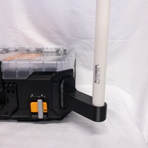 Toughbuilt Stacktech vertikal pappershanddukshållare snabbkoppling bild 3