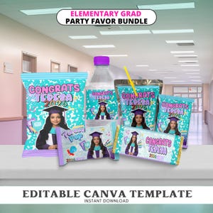 Può includere: Un pacchetto di bomboniere a tema laurea. Il pacchetto include sacchetti di patatine, barrette di cioccolato e bustine per bevande, tutti con la scritta "CONGRATS TERESA 2026" e una foto di una laureata. Il testo "ELEMENTARY GRAD PARTY FAVOR BUNDLE" è in alto.
