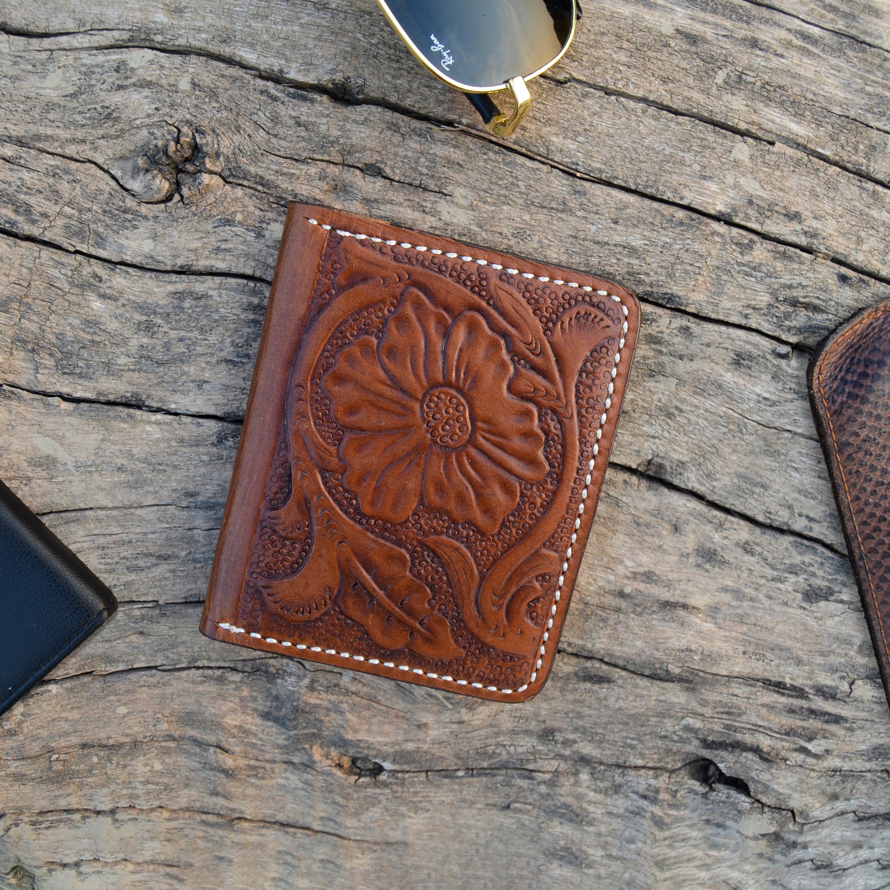  Men's 3D Genuine Leather Wallet, Money clip, Hand-Carved,  Hand-Painted, Leather Carving, Custom wallet, Personalized wallet, Puzzle :  Handmade Products