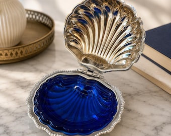 Vintage Muschel-Kaviarschale mit kobaltblauem Glaseinsatz, Küstenbutterschale, Klappmuschel-Schmuckschachtel
