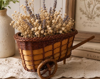 Vintage Wicker Schubkarre Korb Pflanzer Miniatur rustikaler Korb Warenkorb Cottagecore Bauernhaus Dekor Rattan Display Korb