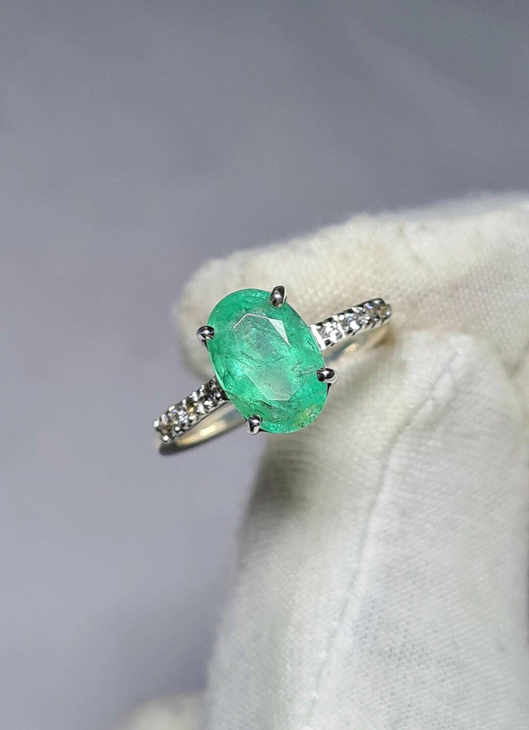 Bague émeraude, argent sterling, pierre précieuse verte, pierre de naissance de mai, SKU 6241 Bague émeraude, argent sterling, pierre précieuse verte, pierre de naissance de mai, SKU 6241