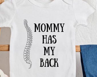 Benutzerdefinierte Mama Papa hat meine Rücken Baby Body passende Geschenkidee für neue Eltern erwarten Zwillinge personalisierte Säugling Geschwister oder Rehab Outfit