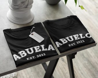 Abuelitos Pregnancy Announcement Shirt Abuela y Abuelo Gift Custom EST Year Baby Reveal for Spanish Grandparents Abuelos Camiseta en Espanol