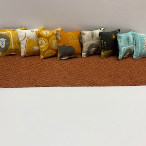 Miniature accent pillows
