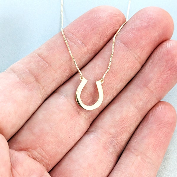Horseshoe necklace, Lucky charm necklace, Equestrian jewelry, Western necklace, Cowgirl necklace, Cowboy necklace, Gold horseshoe necklace