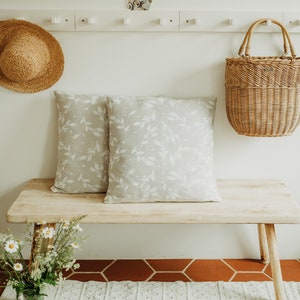 Botaniskt linneörngott: Elfenbensvit jacquard örngott med dragkedja