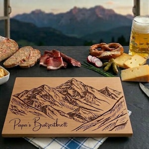 Tabla de desayuno grabada, tabla de aperitivos hecha de madera de acacia, idea de regalo personalizada para cumpleaños, Día del Padre, camping, montañas, ciervos, pretzels