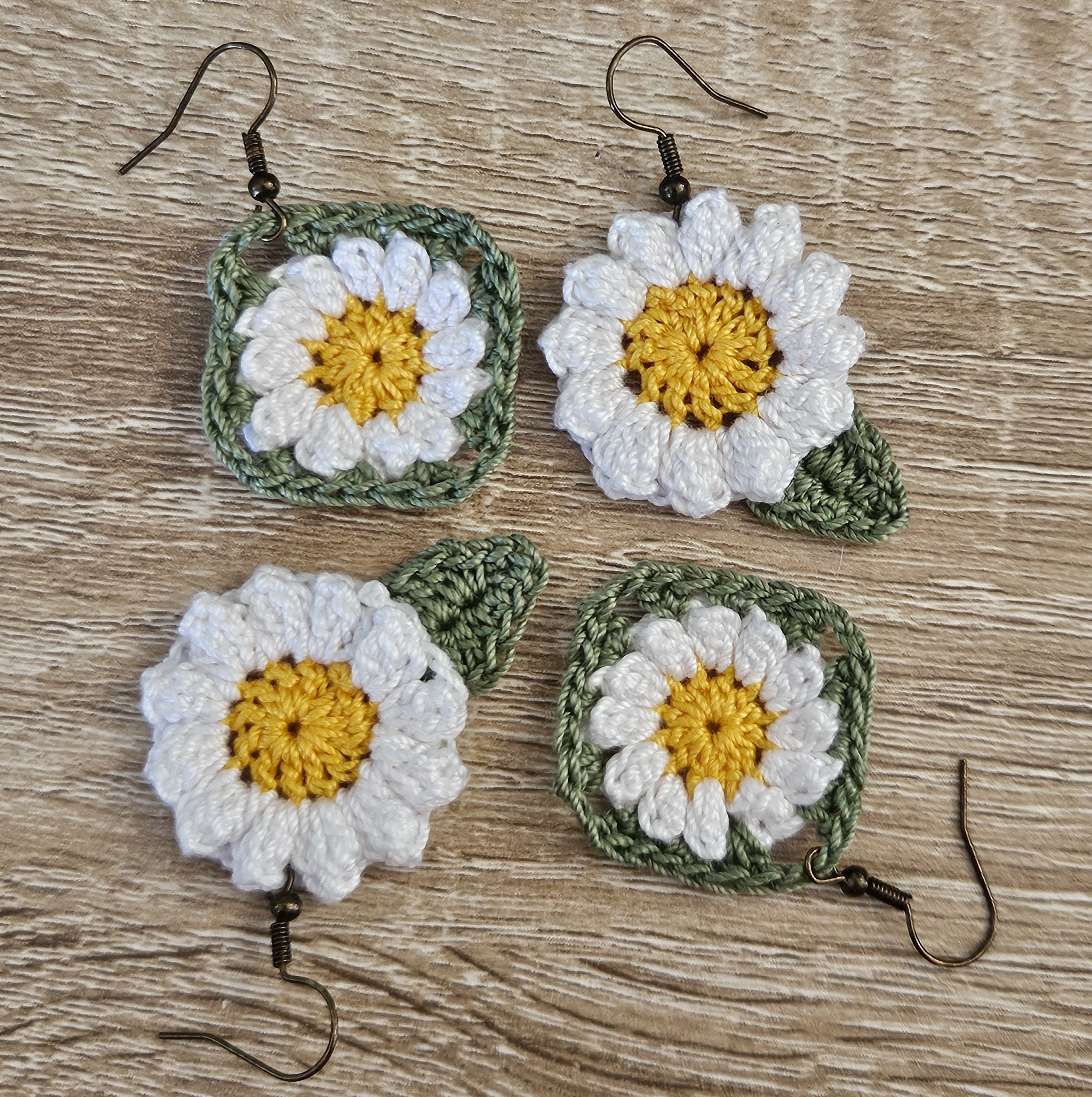 38 Crochet Jewellery Patterns with Brooches, Earrings, Bracelets 30 Crochet Daisy Earrings Pattern Only