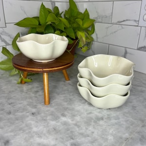 Juego de 4 cuencos para sopa de cereales con borde festoneado color marfil de Gail Pittman, colección GP Hospitality.