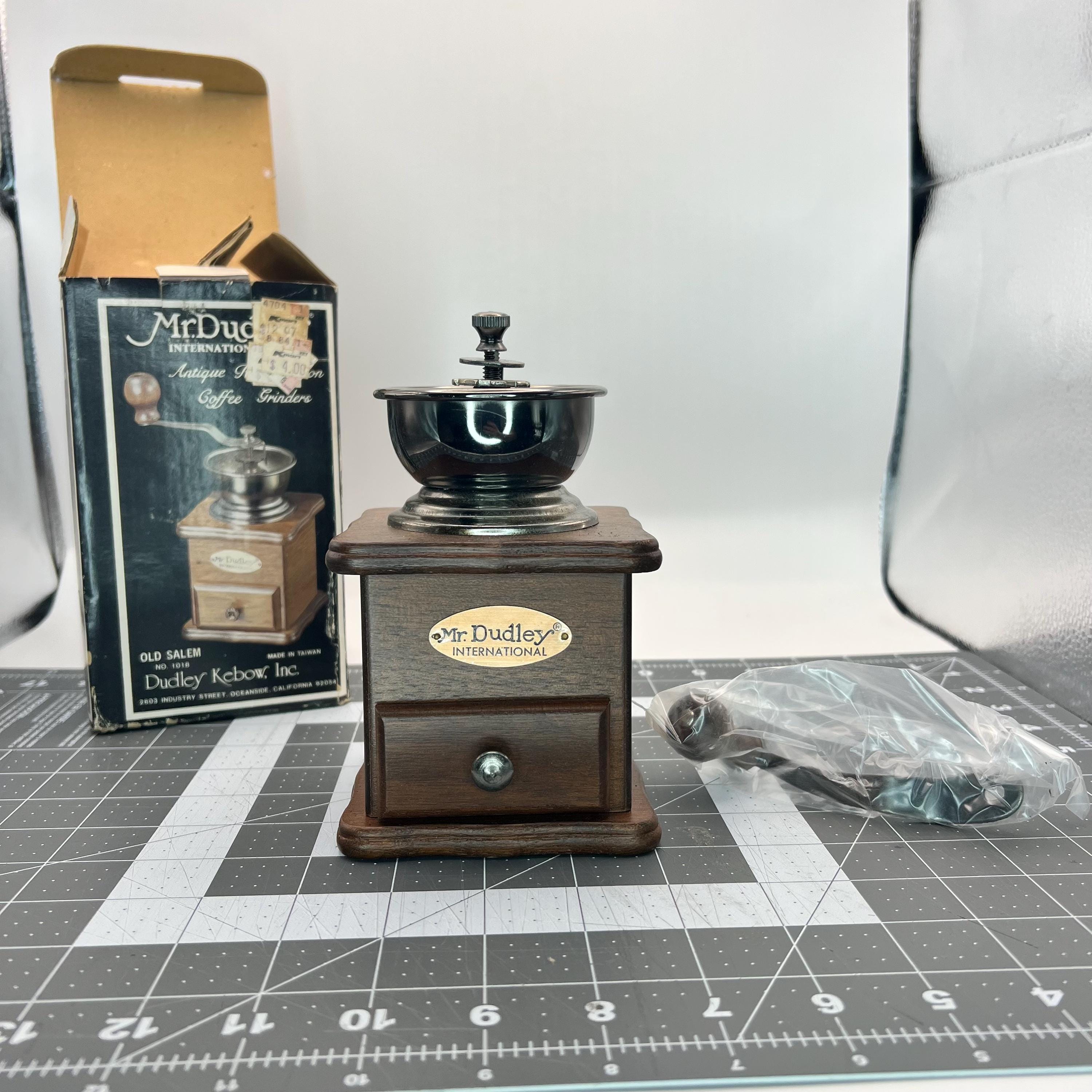 Vintage coffee grinder - Etsy 日本