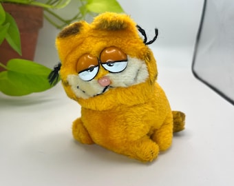 Zabawka dla kota Garfield w kształcie śpiącego Dakina z rocznika 1981.