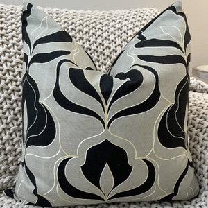 Art Deco Ogee Pattern Pillow Cover