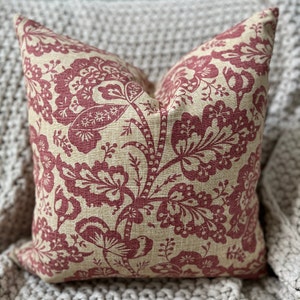 Raspberry Trailing Floral Pillow Cover