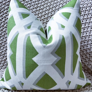 Green Geometric Pillow Cover