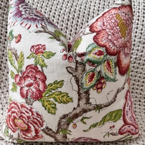 Trailing Floral Linen Pillow Cover