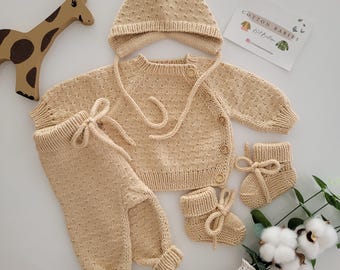 Handgestricktes Heimkehr-Set für Jungen aus Bio-Baumwolle | Neugeborenen-Krankenhausanzug