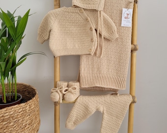 Baby Set aus Bio Baumwolle gestrickt, Coming Home Outfit, Baby Shower Geschenk