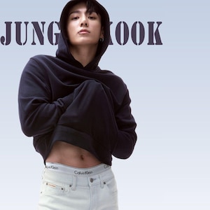 Boîte BTS Jeon Jungkook Nouvelle couverture (livre photo, polaroïds, cartes photo, porte-clés, voyageur debout)
