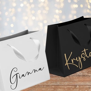 Personalized Gift Bag | Graduation Gift Bag | Bridesmaid Gift Bag | Groomsman Gift Bag | Custom Gift Bag | Birthday Party Gift Bag |