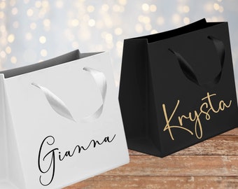 Personalized Gift Bag | Graduation Gift Bag | Bridesmaid Gift Bag | Groomsman Gift Bag | Custom Gift Bag | Birthday Party Gift Bag |