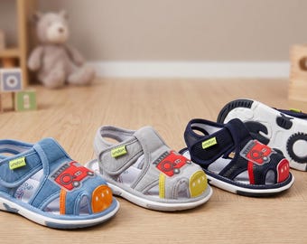 Squeaky Toddler Sandals: Car Pattern, Anti-Slip TPR Sole, Pre-walking Summer Shoes