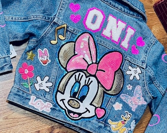 Individuell gestaltete Kinderjacken mit Disney-Minnie-Motiv / Bestickter Buchstabenaufnäher / Jacke mit Paillettenaufnähern.