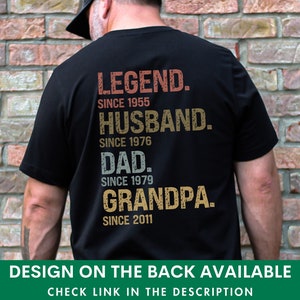 K&ouml;nnte beinhalten: Schwarzes T-Shirt mit einem Vintage-Design, das "LEGEND. SINCE 1955 HUSBAND. SINCE 1976 DAD. SINCE 1979 GRANDPA. SINCE 2011" lautet.