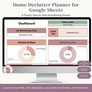 Puede incluir: Un monitor de computadora que muestra un planificador de limpieza para Google Sheets. La pantalla muestra un panel con gráficos de progreso y tareas. El texto incluye "Clear the clutter. Stay organized."