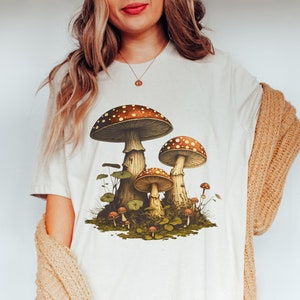 Aesthetic Mushroom Vintage Illustration Shirt, Mushroom Shirt, Botanical Fungi Shirt, Cottagecore Clothing, Nature Lover Forager Tee