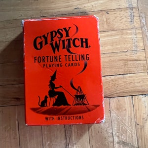 Lectura de cartas de la fortuna gitana
