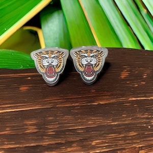 Neo Traditional Tiger Stud Set