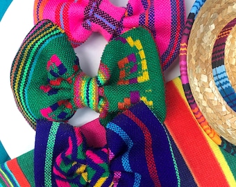 Handmade Ethnic hair bows, Mexican hair bow, Serape hair bows, Latino-inspired bow, Afro-Latina hair, Fiesta hair accessories, Cinco de Mayo