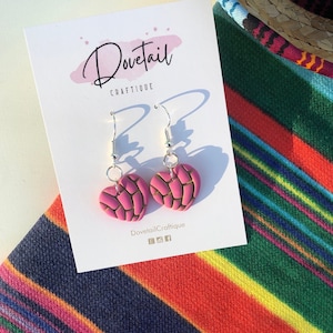 Concha heart earrings, Valentine’s Day concha jewelry, Mexican sweet bread earrings, Latino-inspired, pan dulce earrings, Hispanic heritage