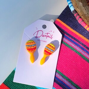Maracas polymer clay earrings, Mexican music earrings, Latino-inspired party, maraca flatbacks, Fiesta earrings, Hispanic heritage jewelry
