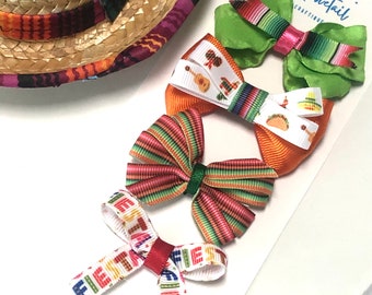 Mexican-style hair bows, Latino-inspired pigtail bows, Fiesta hair accessories, mini bows, Fiesta headbands for infants, serape hair clip