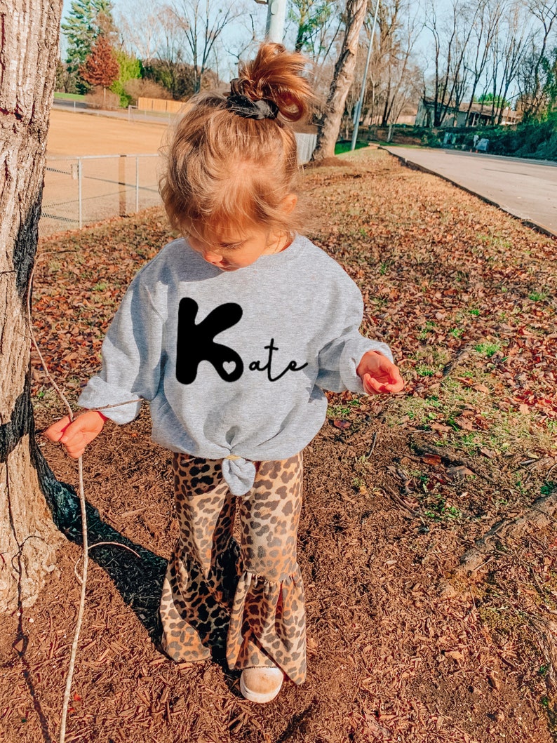 Personalised baby/kids sweatshirt HEART INITIAL NAME image 9