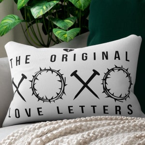 Almohada lumbar de resurrección de Pascua - Las cartas de amor originales con gráfico XOXO - Clavos cruzados y corona de espinas